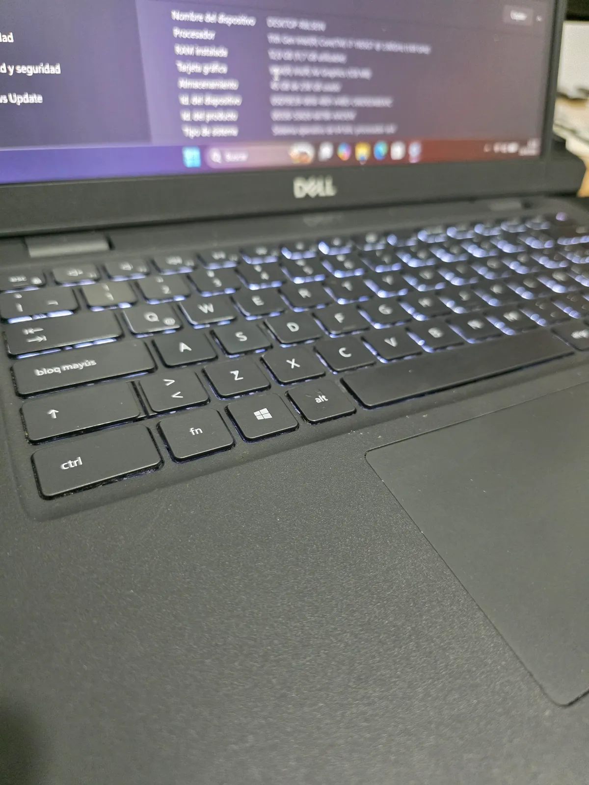 Miniatura Dell, i7 11th, 12gb Ram, 256gb SSD, 14", Teclado Retroiluminado