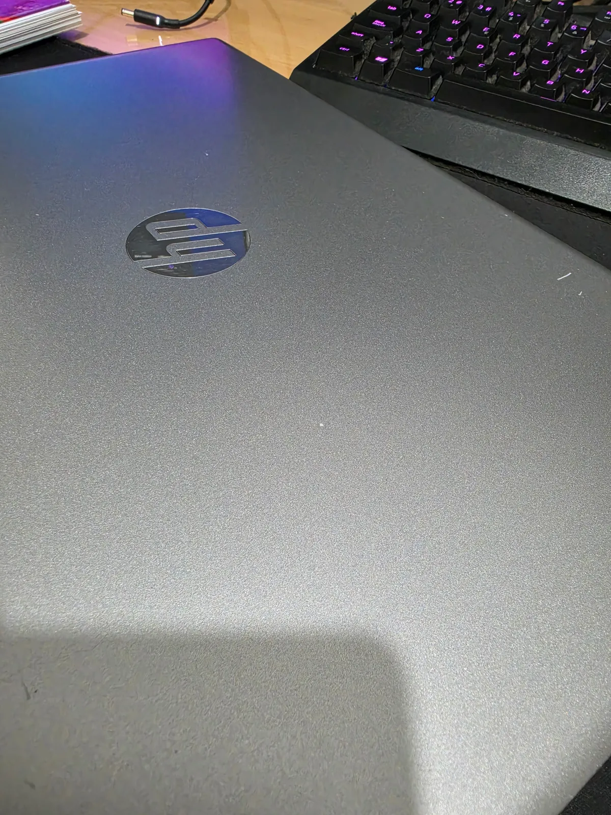 Miniatura Hp, i5 7th, 8gb Ram, GPU Mx940 4gb, 256gb SSD, 15.6"
